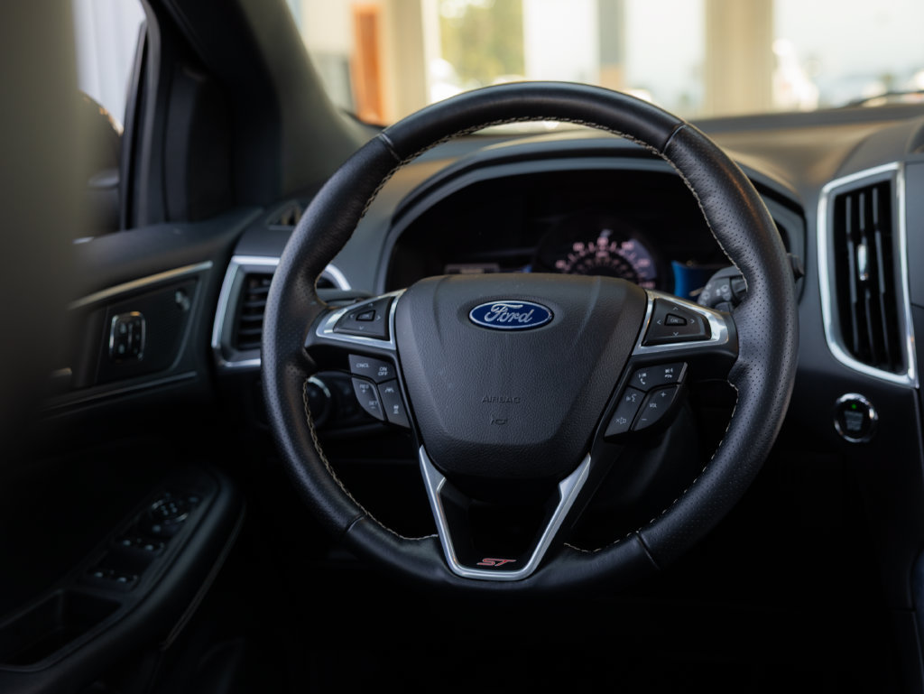 Used 2022 Ford Edge ST w/ Equipment Group 401A AWD/4WD image 13