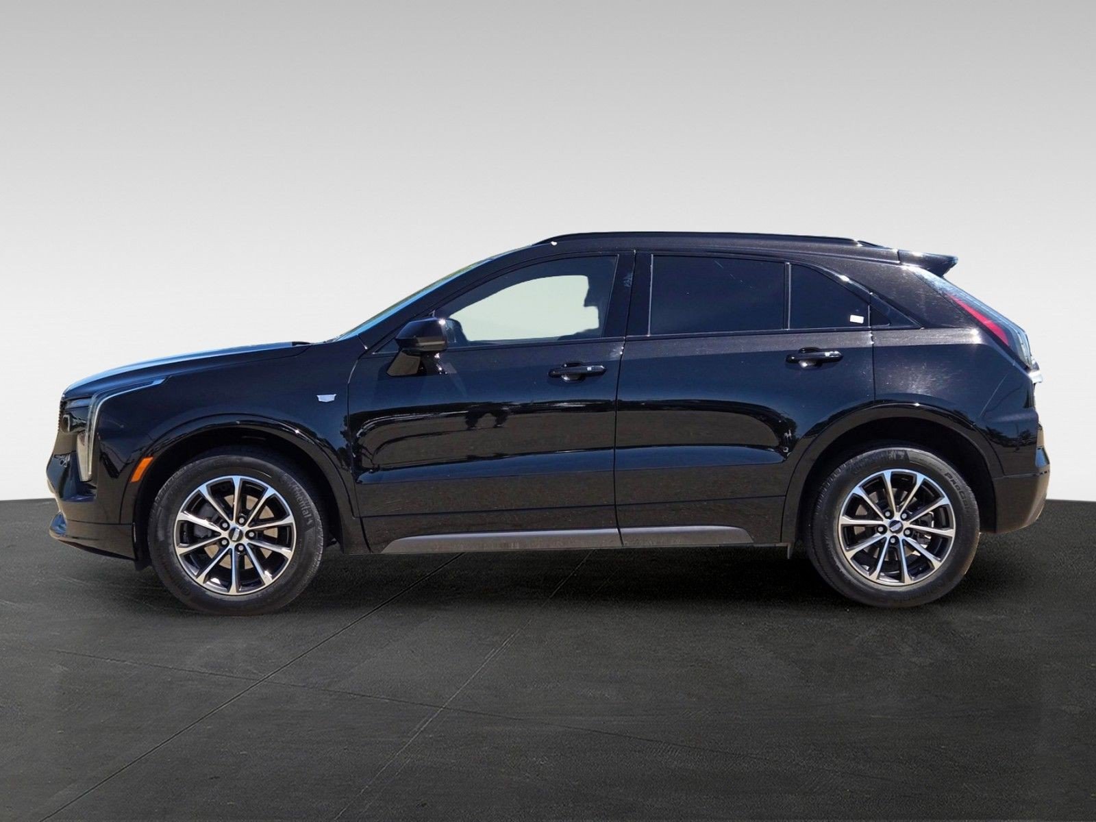 Used 2024 Cadillac XT4 Sport FWD image 9