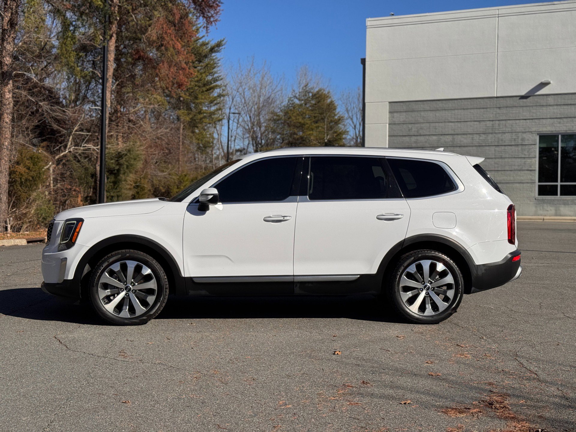 Used 2021 Kia Telluride S image 6