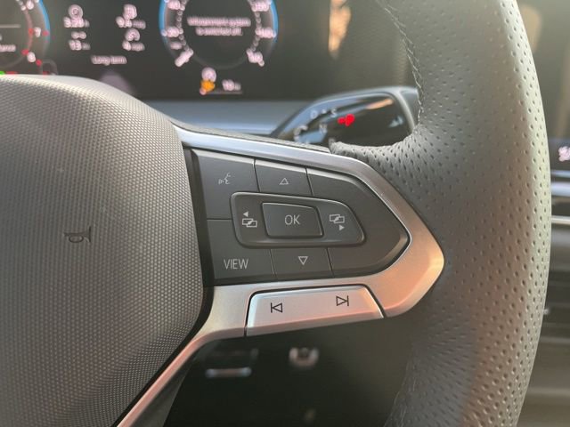 New 2026 Volkswagen Tiguan SE R-Line image 10