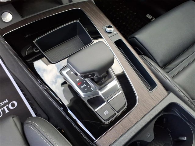 Used 2025 Audi Q5 2.0T Premium Plus w/ Premium Plus Package image 16