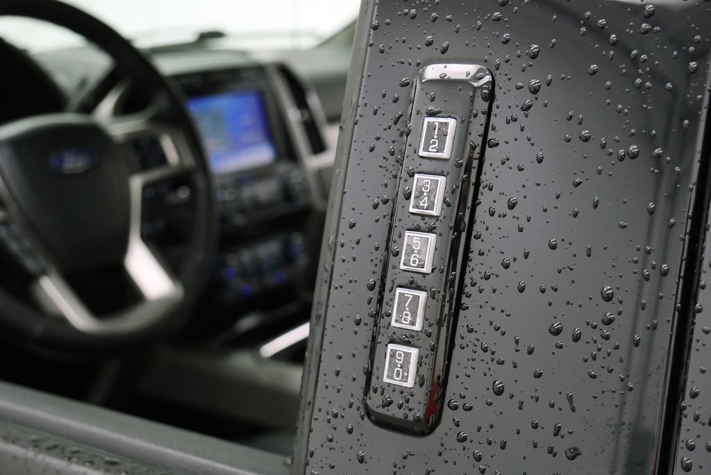 Used 2020 Ford F250 Lariat AWD/4WD image 16