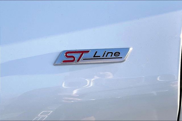 Used 2025 Ford Explorer ST-Line image 23