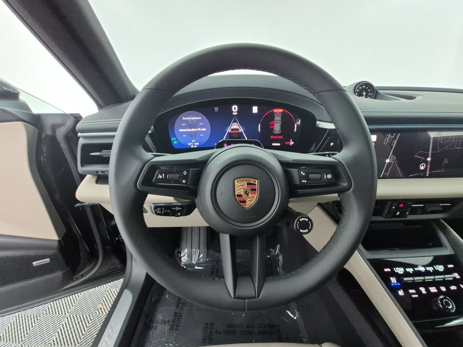 New 2026 Porsche Macan 4 Electric AWD/4WD image 19