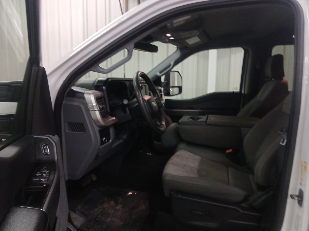 Used 2024 Ford F250 XLT image 19