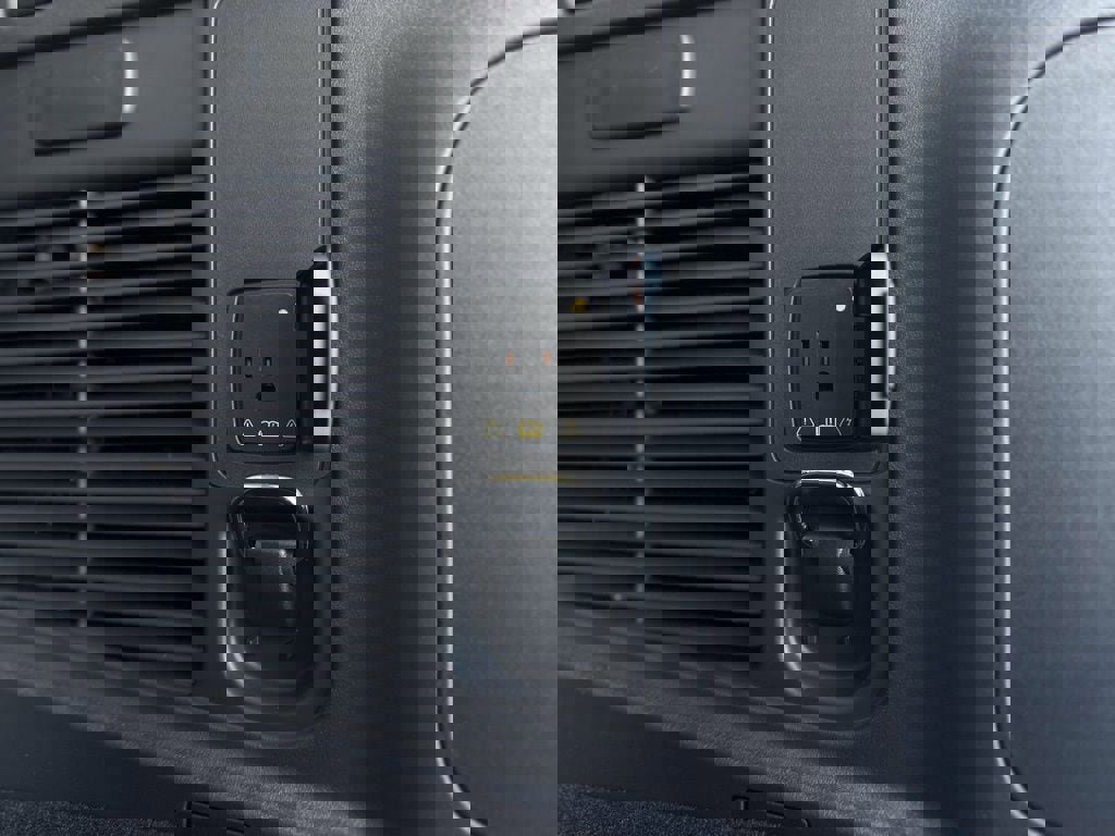 New 2026 Ford Expedition Active image 37