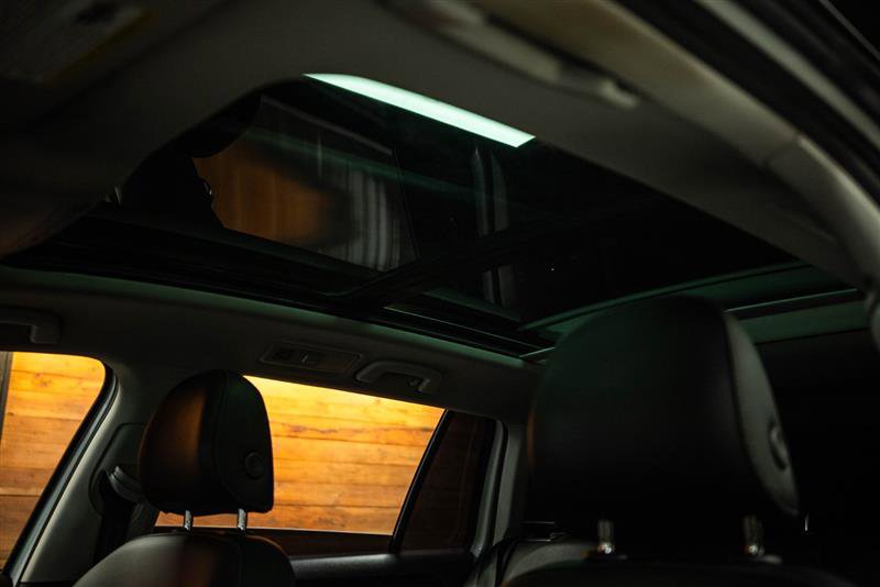 Used 2018 Volkswagen Golf SEL image 23