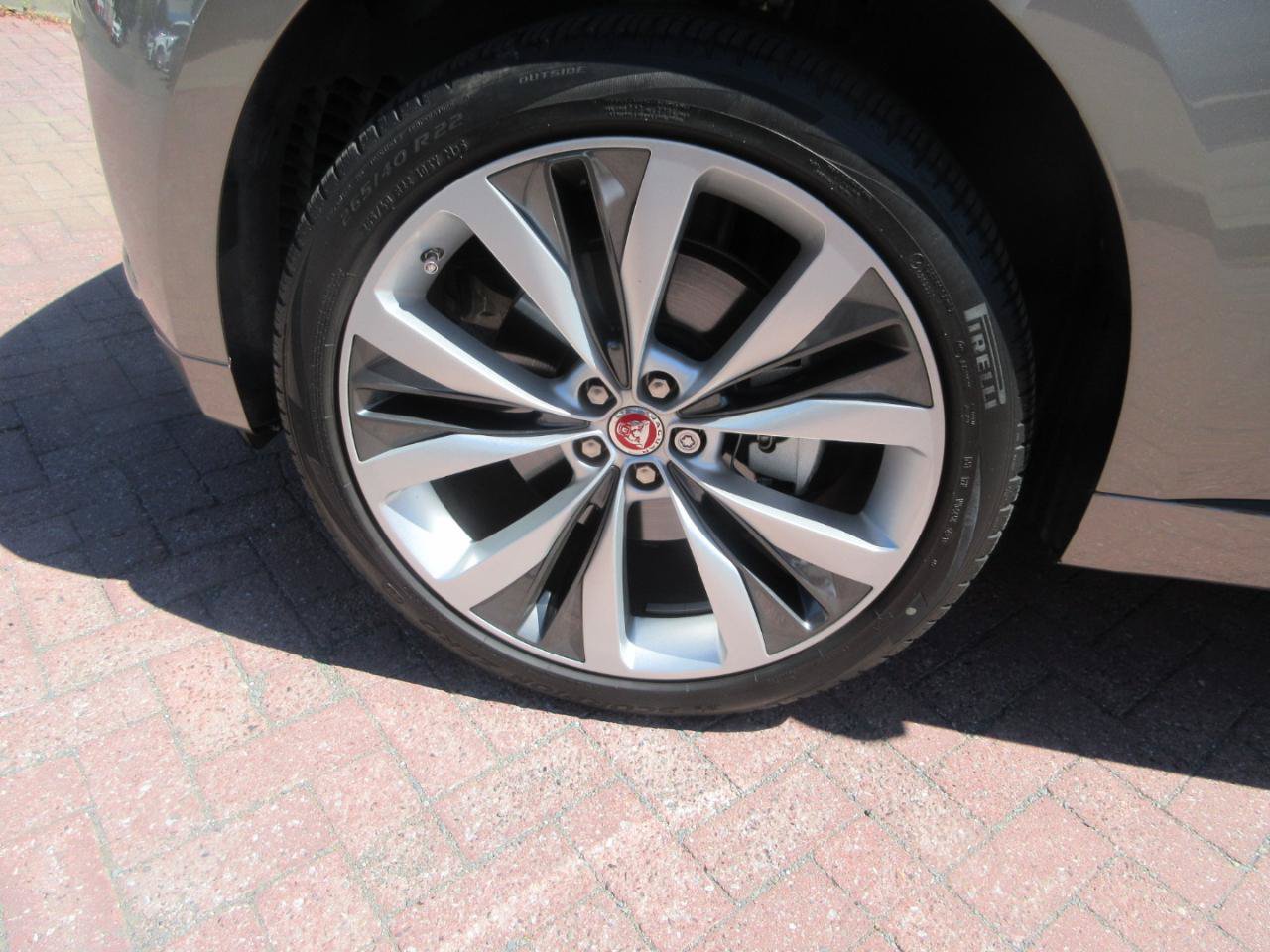 Used 2019 Jaguar F-PACE R-Sport AWD/4WD image 73