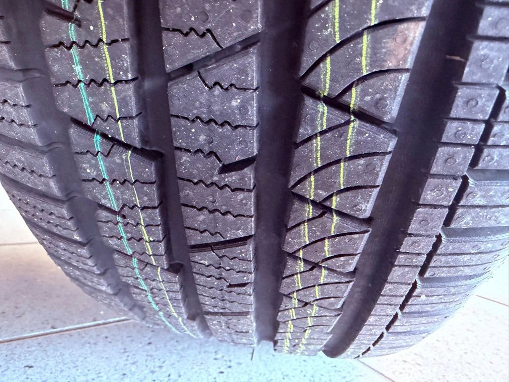 Certified 2025 Lexus NX 250 FWD w/ Towing Package (2000 Lbs) image 17