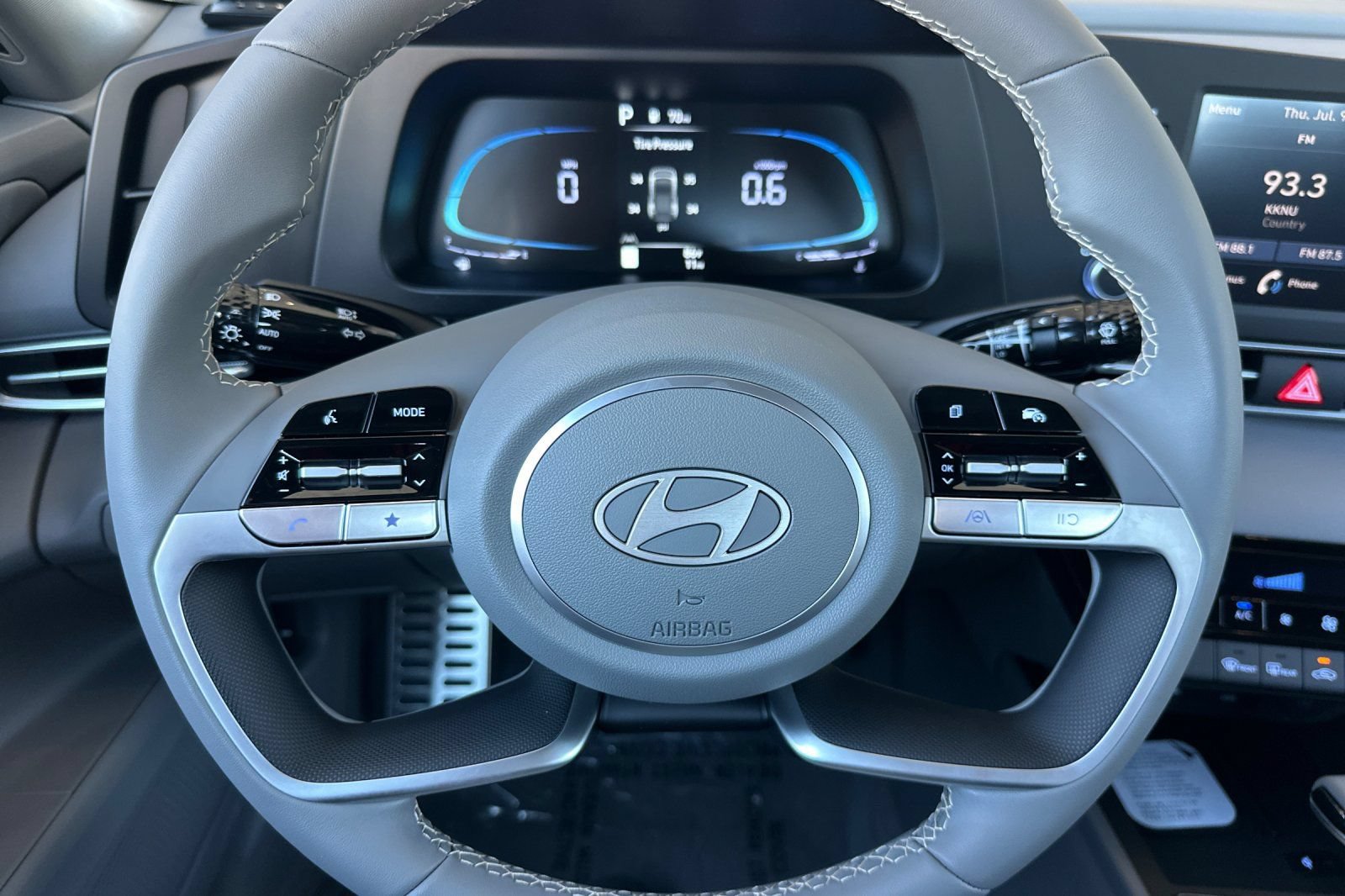New 2026 Hyundai Elantra Sport FWD image 21