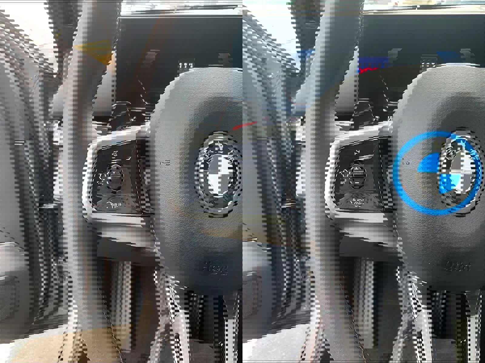 Used 2026 BMW i5 eDrive40 w/ M Sport Package image 19