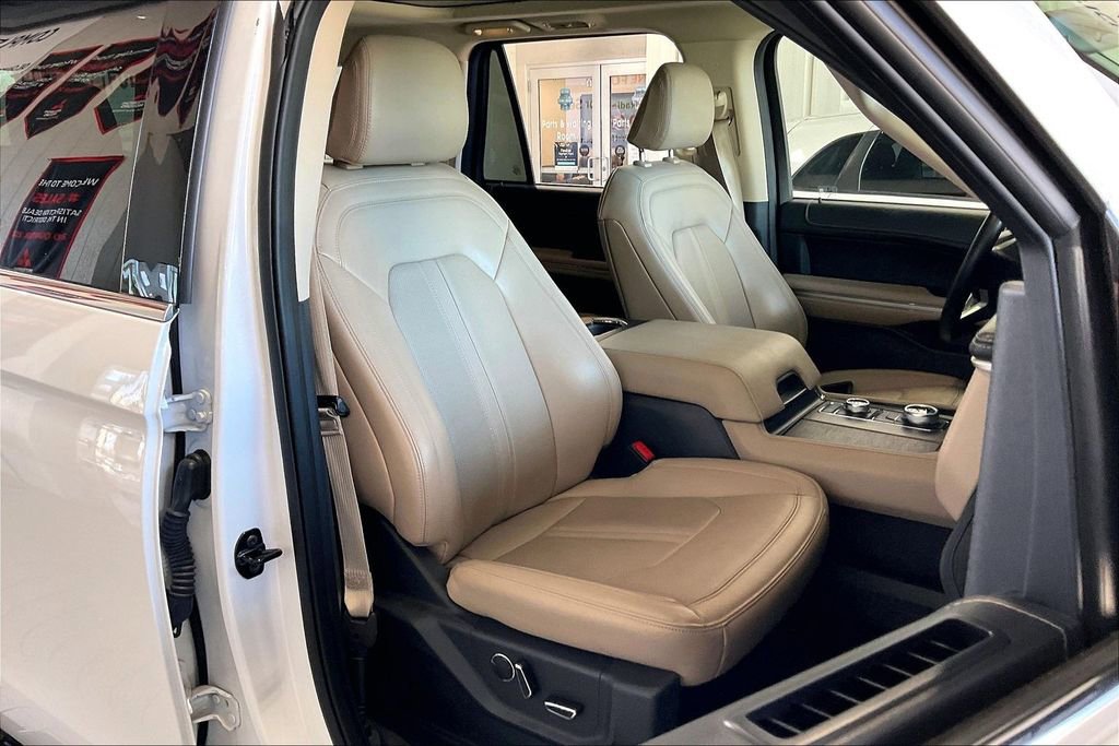 Used 2024 Ford Expedition Limited image 24