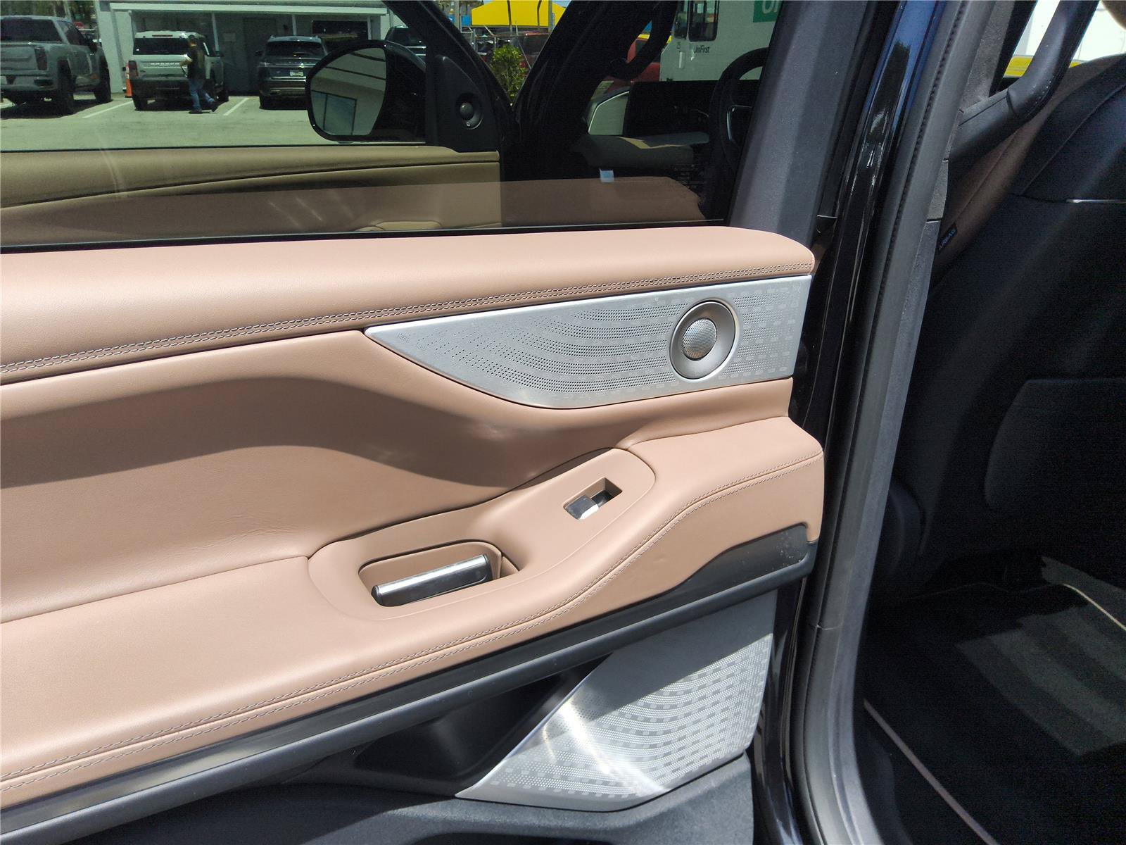 Used 2025 Lincoln Navigator L Black Label AWD/4WD image 22