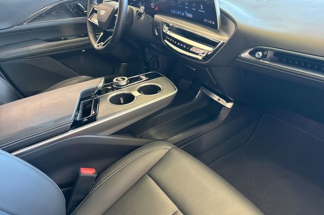 Certified 2024 Cadillac Lyriq Luxury image 16