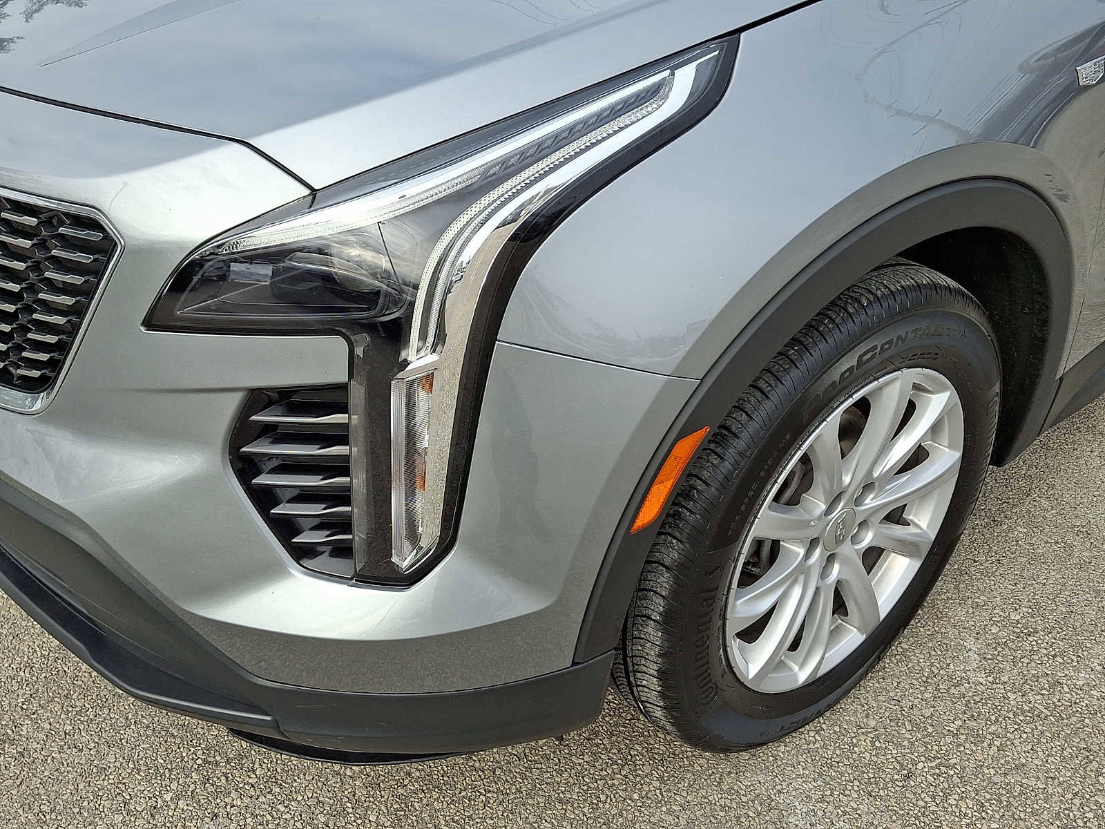 Certified 2023 Cadillac XT4 Luxury w/ Cold Weather Package image 11