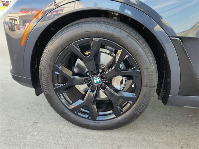 Used 2021 BMW X7 xDrive40i w/ Premium Package image 9