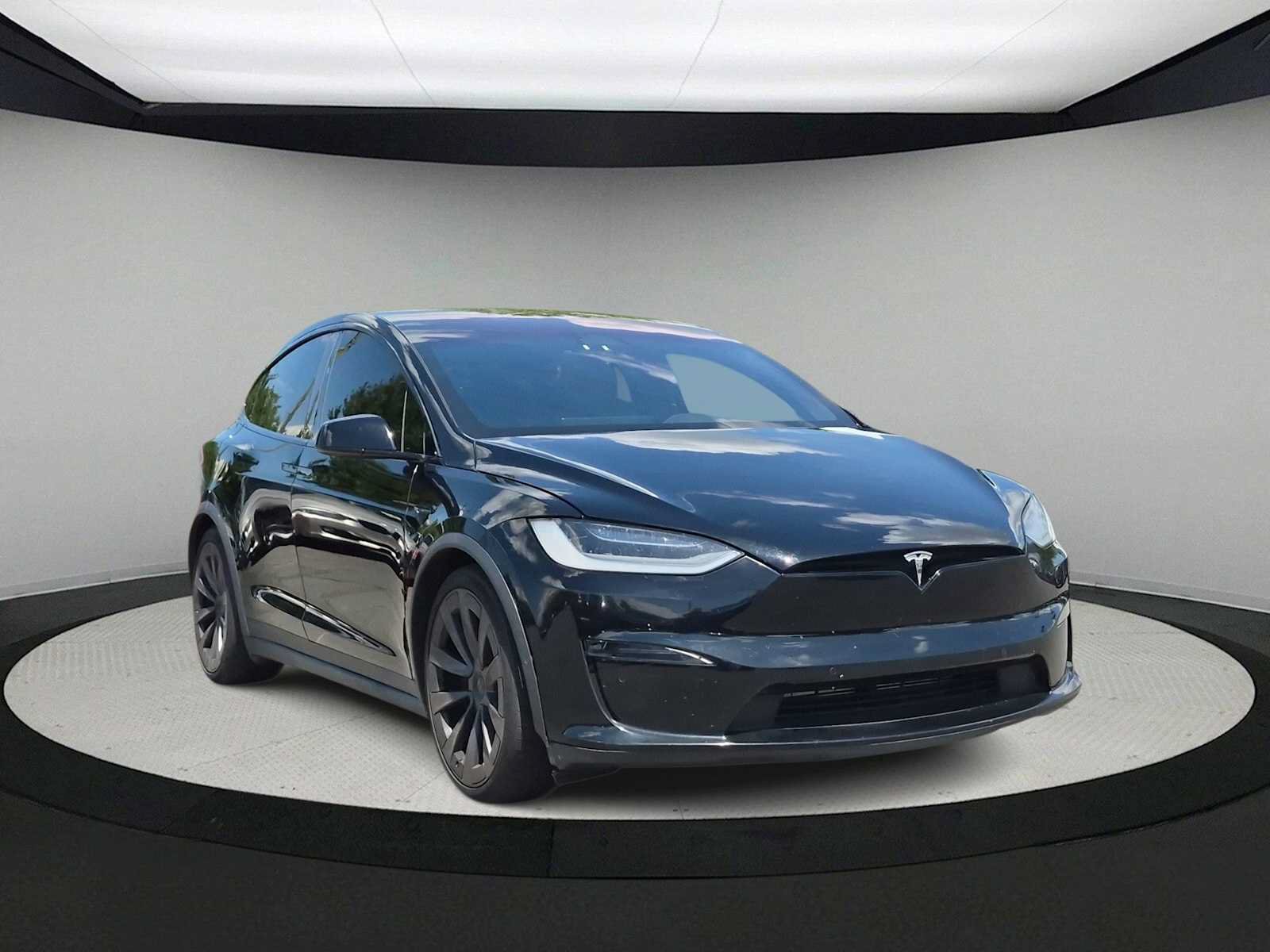 Used 2022 Tesla Model X Plaid AWD/4WD image 2