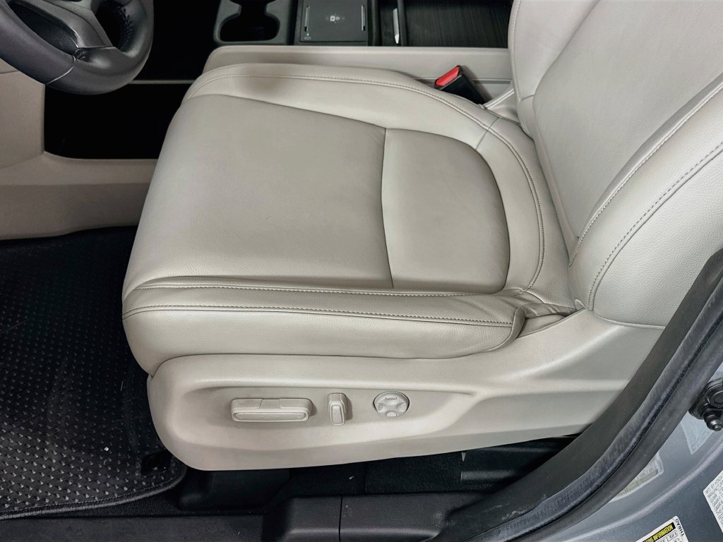Certified 2025 Honda Odyssey EX-L image 19