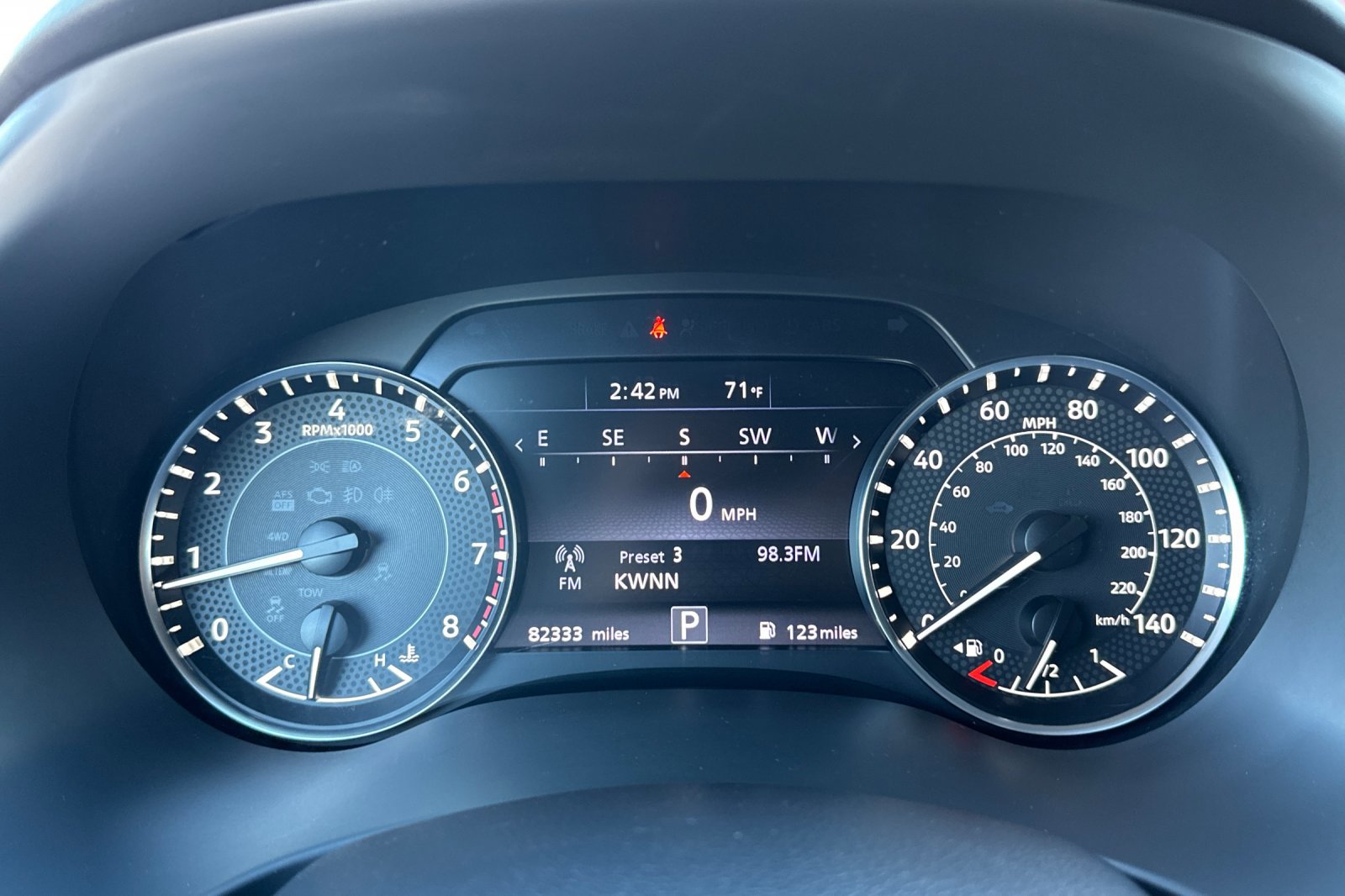 Used 2024 Nissan Armada SV RWD image 25