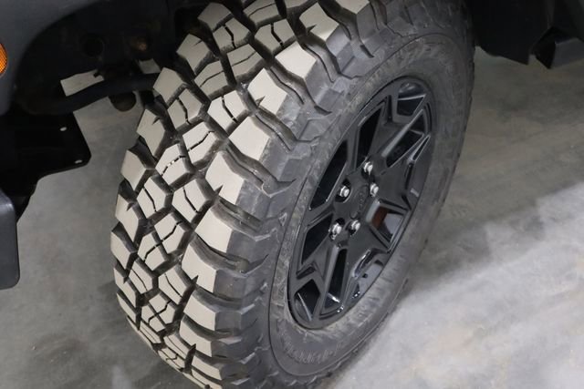 Used 2017 Jeep Wrangler Sport image 30