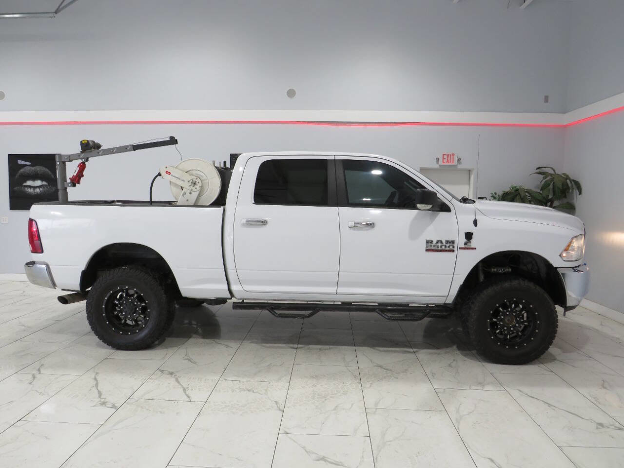 Used 2015 RAM 2500 SLT w/ Luxury Group image 2