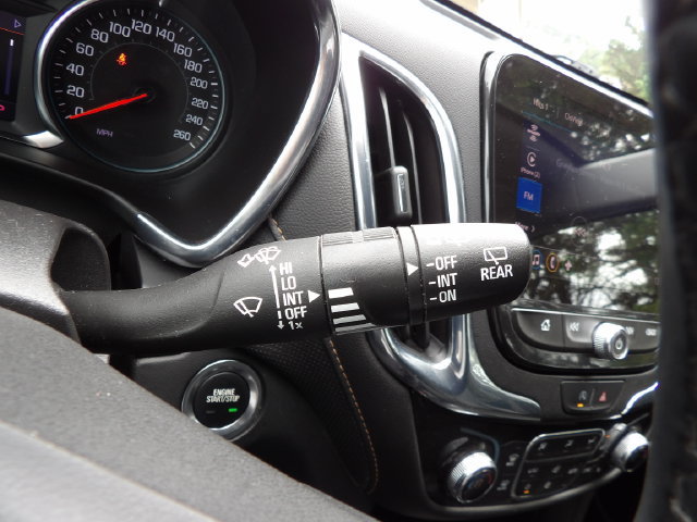 Used 2023 Chevrolet Equinox Premier AWD/4WD image 23