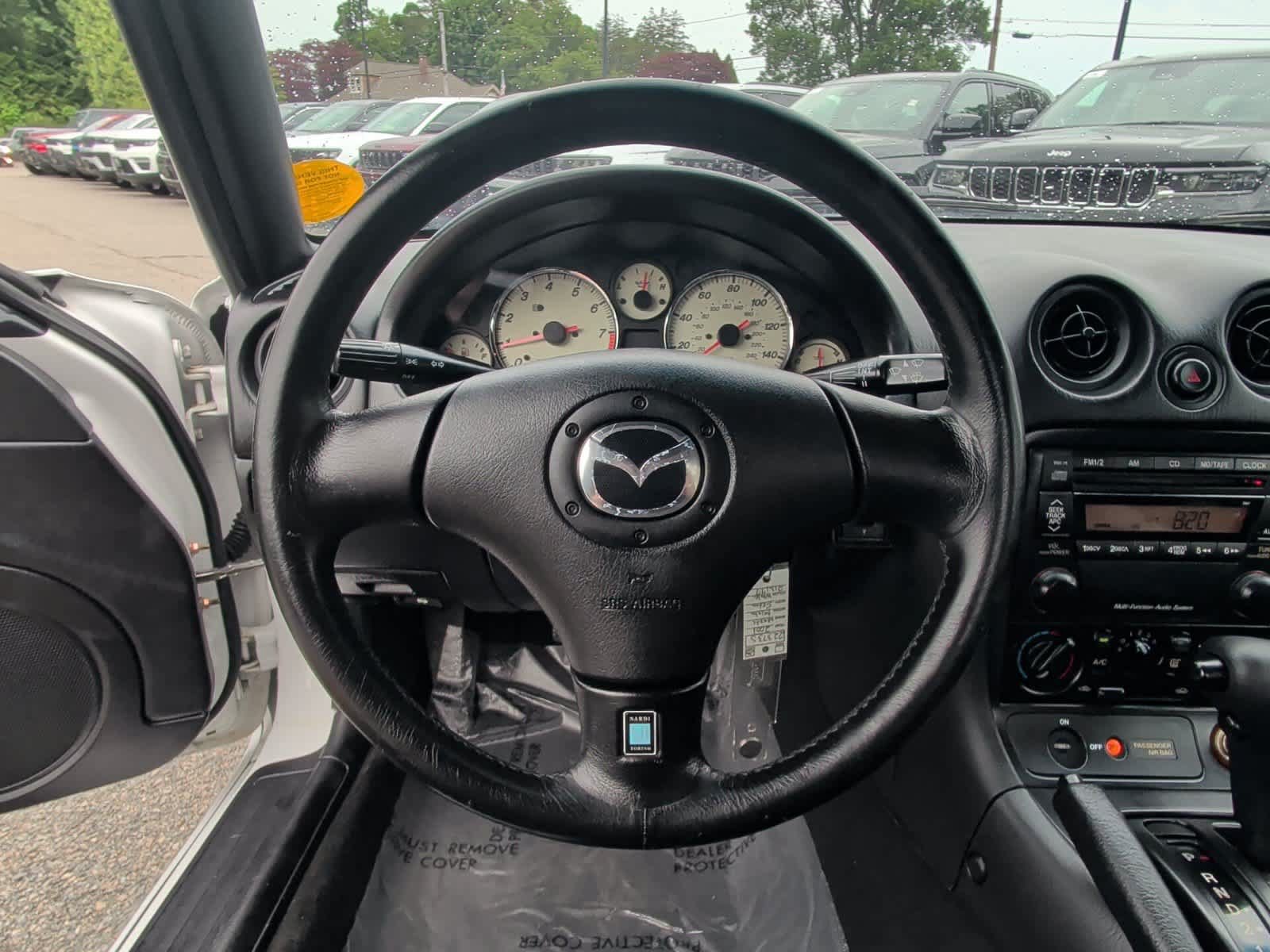 Used 2001 MAZDA MX-5 Miata RWD image 14