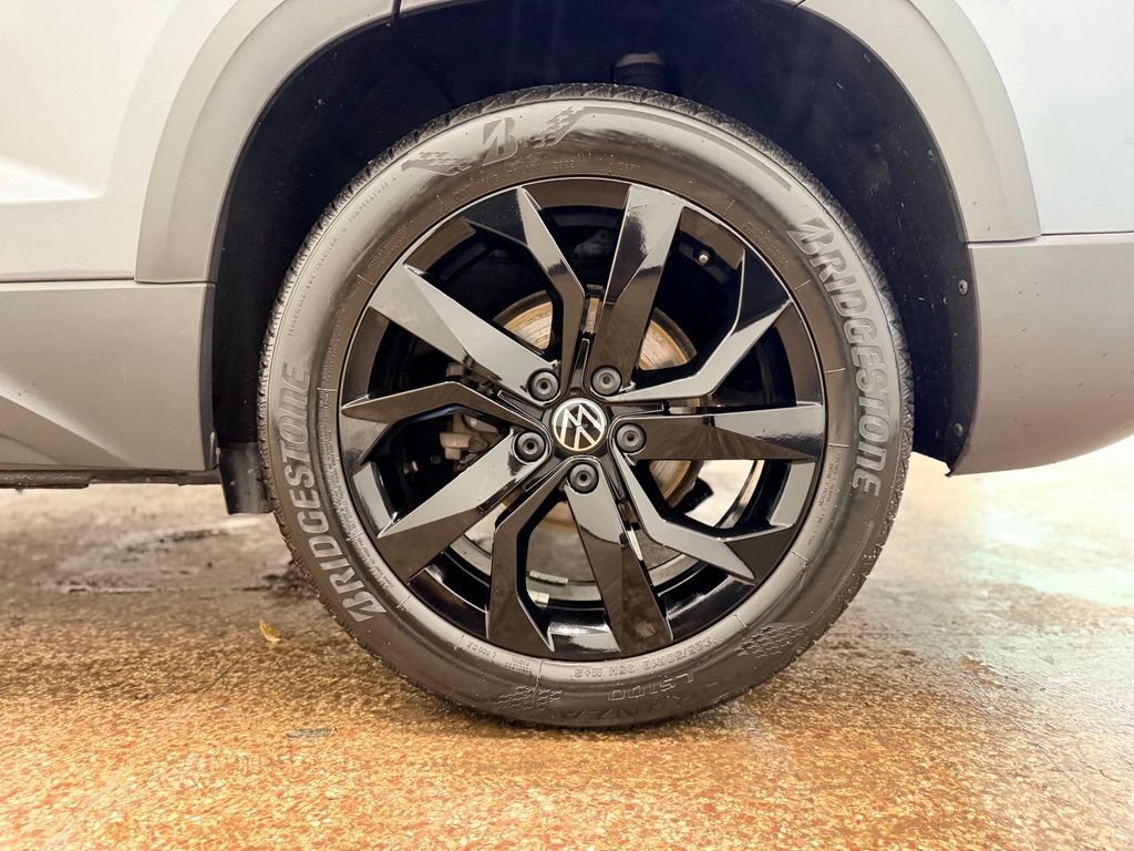 Used 2022 Volkswagen Taos SE AWD/4WD image 24