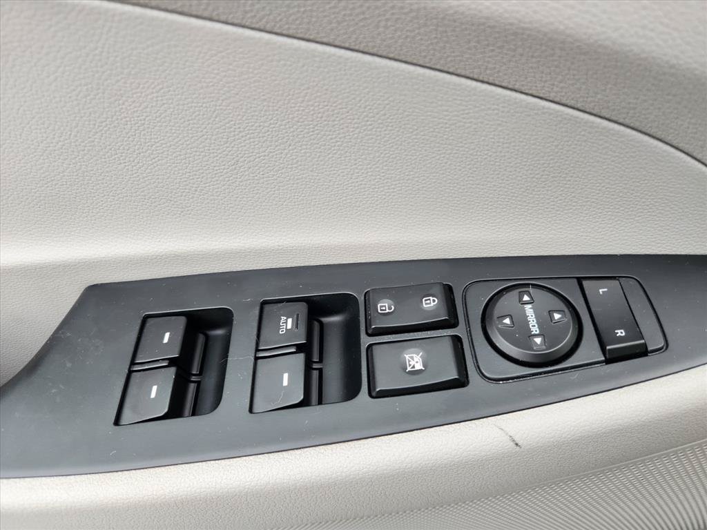 Used 2020 Hyundai Tucson SEL w/ Winter Weather Package AWD/4WD image 19