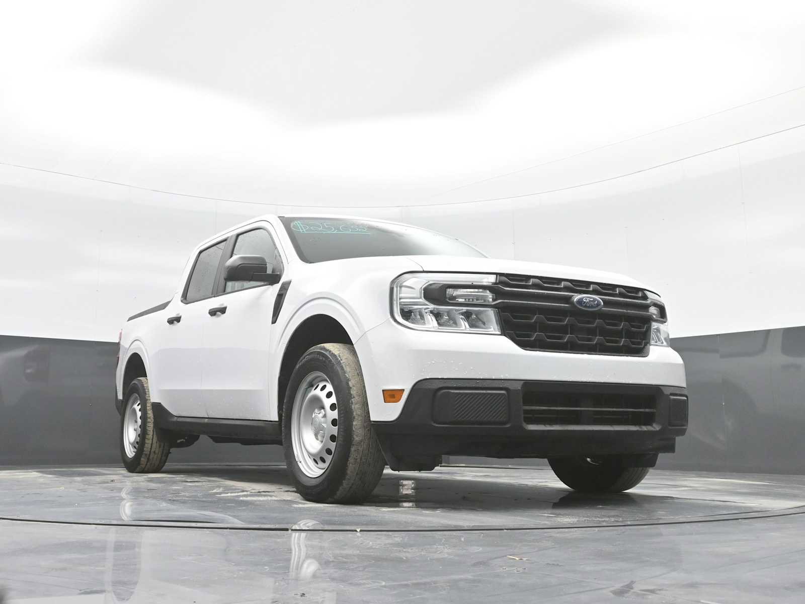 Used 2023 Ford Maverick XL image 28