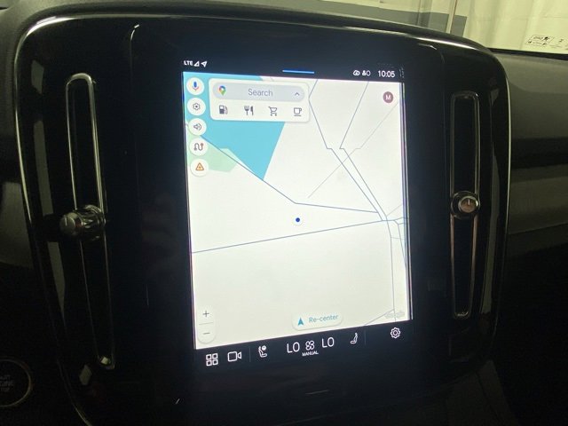 Certified 2025 Volvo XC40 B5 Ultra w/ Protection Package Premier image 18