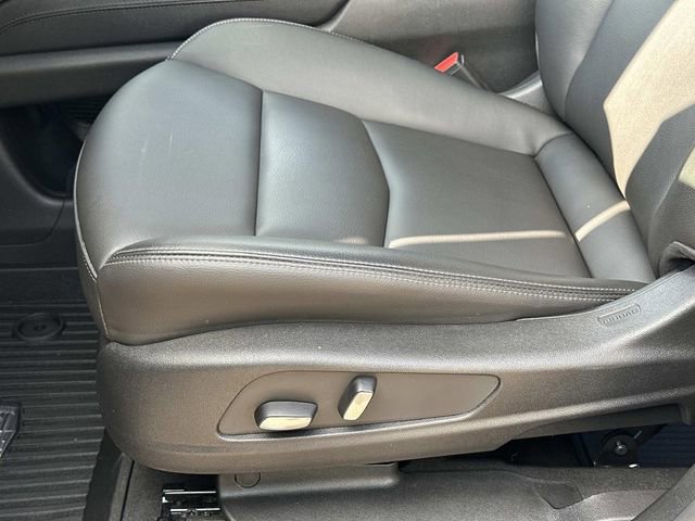Used 2024 Cadillac XT6 Luxury AWD/4WD image 18