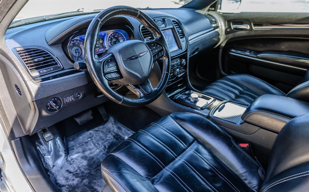 Used 2022 Chrysler 300 S RWD image 14