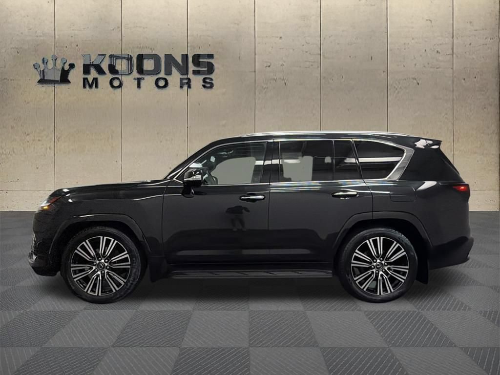 Used 2025 Lexus LX 600 4WD w/ Accessory Package (2T) image 4