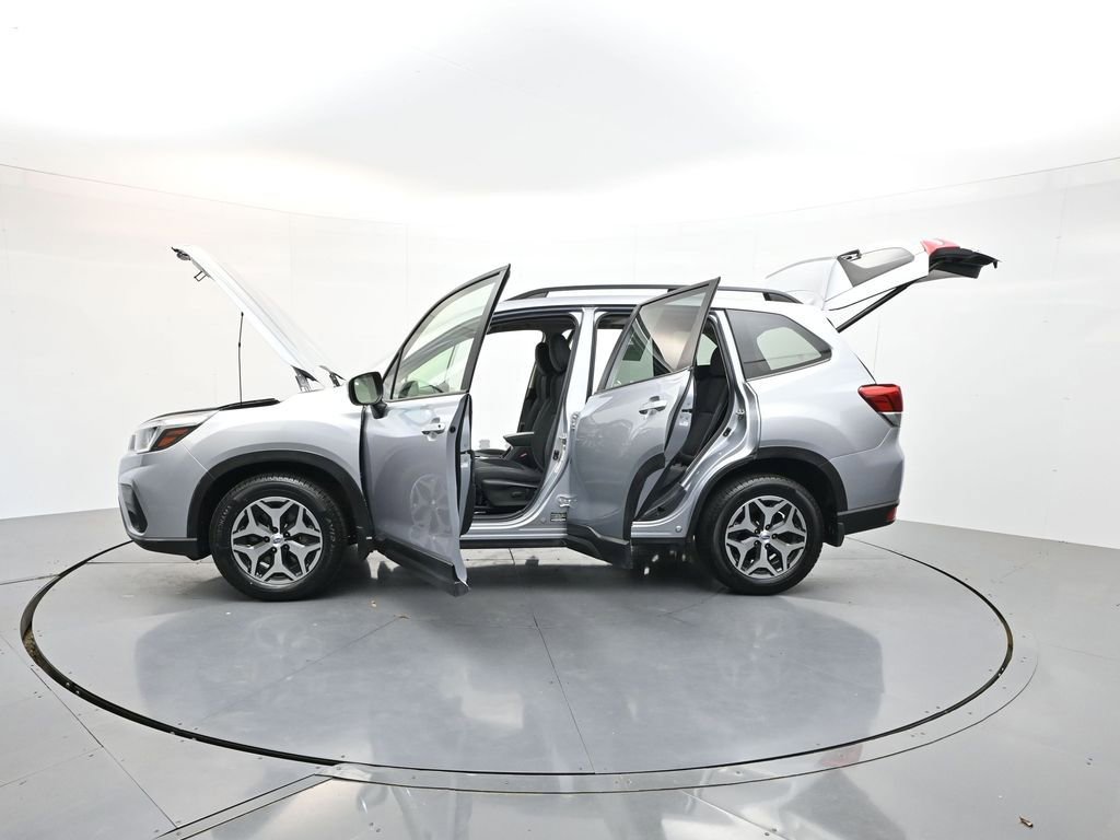 Used 2020 Subaru Forester Premium AWD/4WD image 42