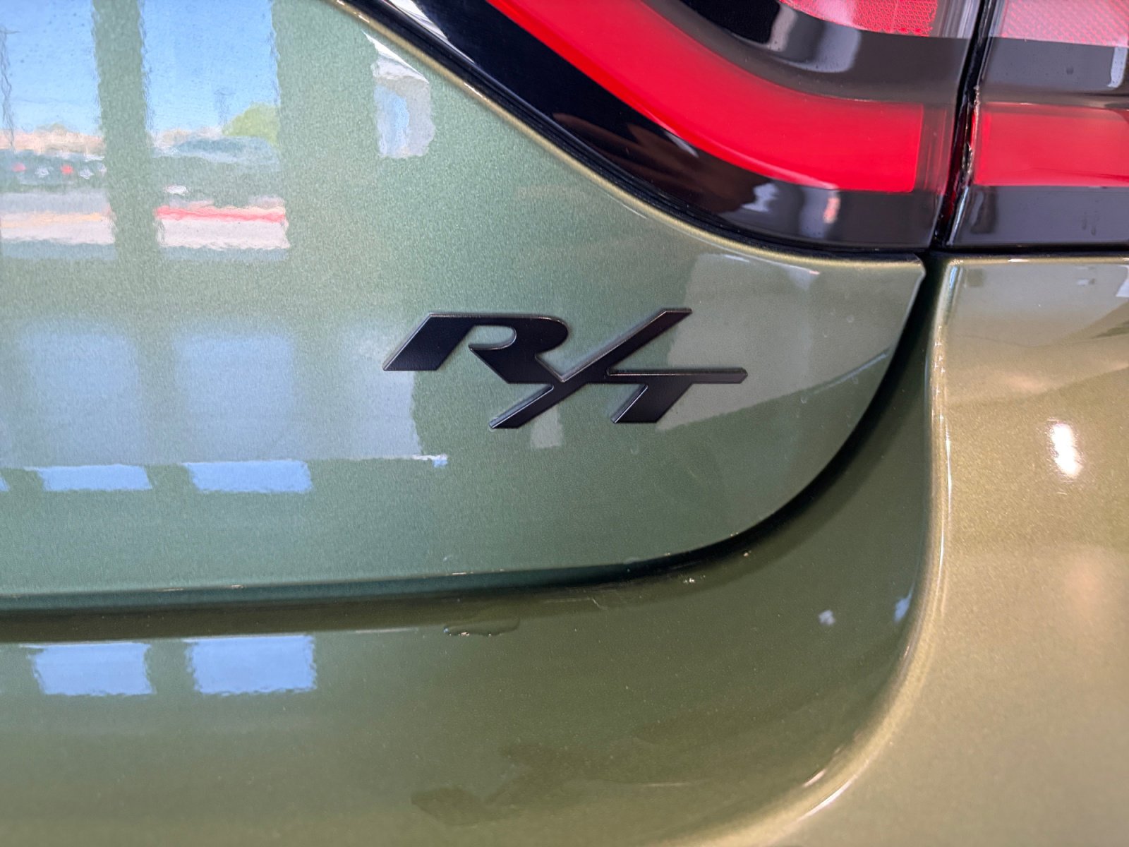 Used 2021 Dodge Charger R/T w/ Plus Group RWD image 25