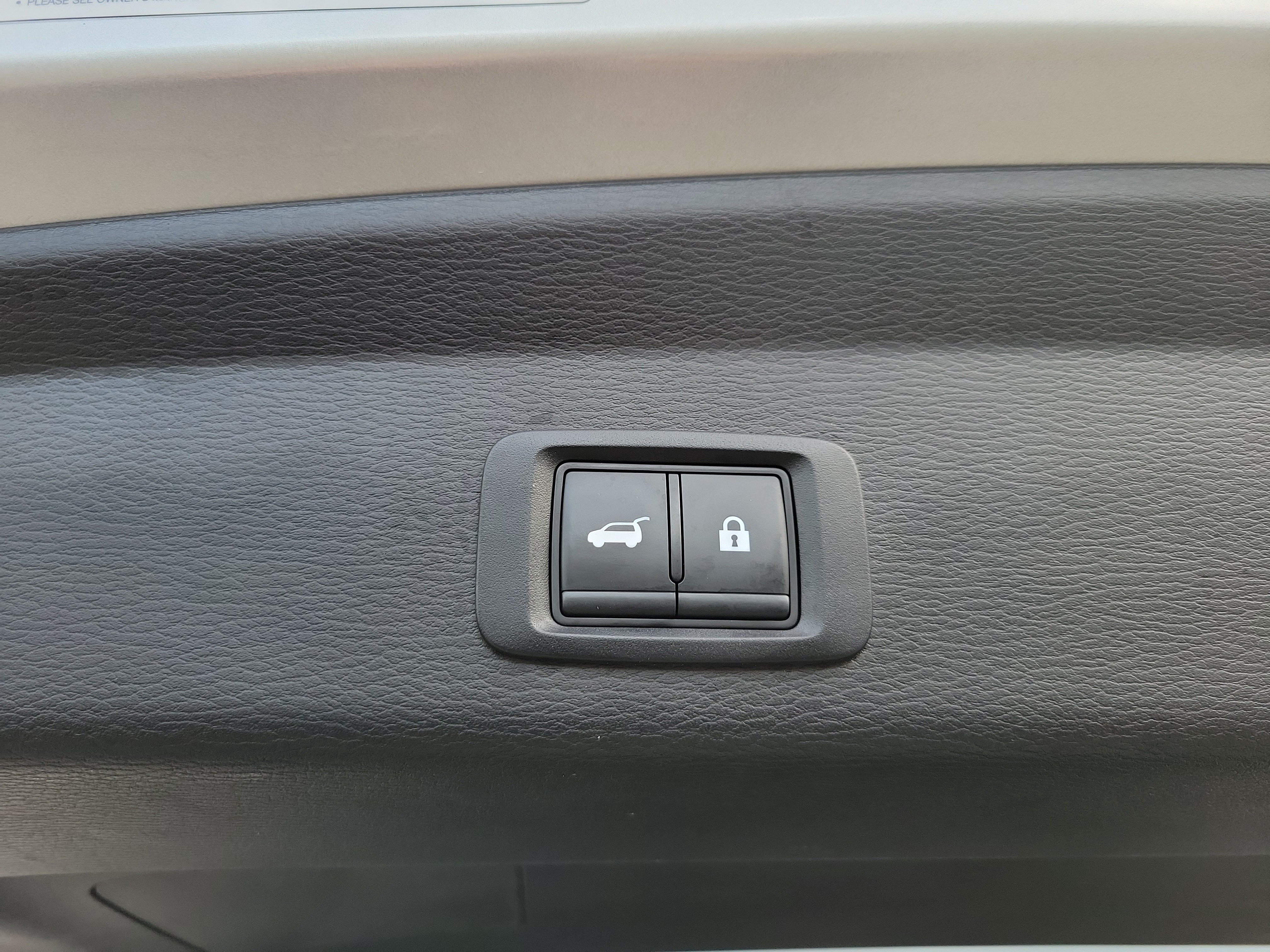 Used 2025 Mitsubishi Outlander SE FWD image 16
