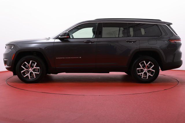 Used 2024 Jeep Grand Cherokee L Limited w/ Luxury Tech Group II image 2