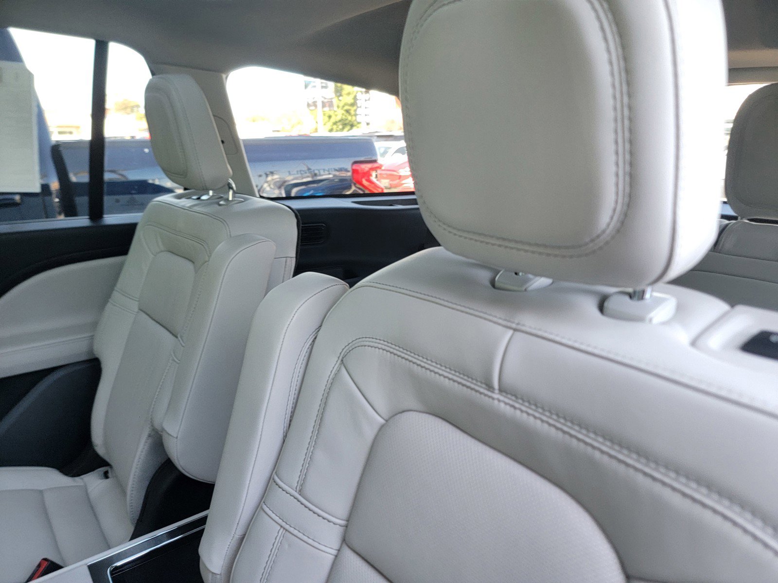 New 2026 Lincoln Aviator Reserve w/ Luxury Package image 10