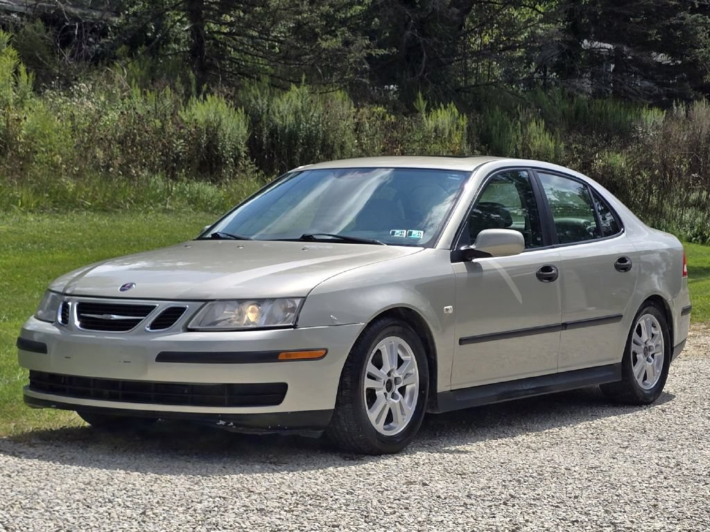 Used 2005 Saab 9-3 Linear FWD image 2