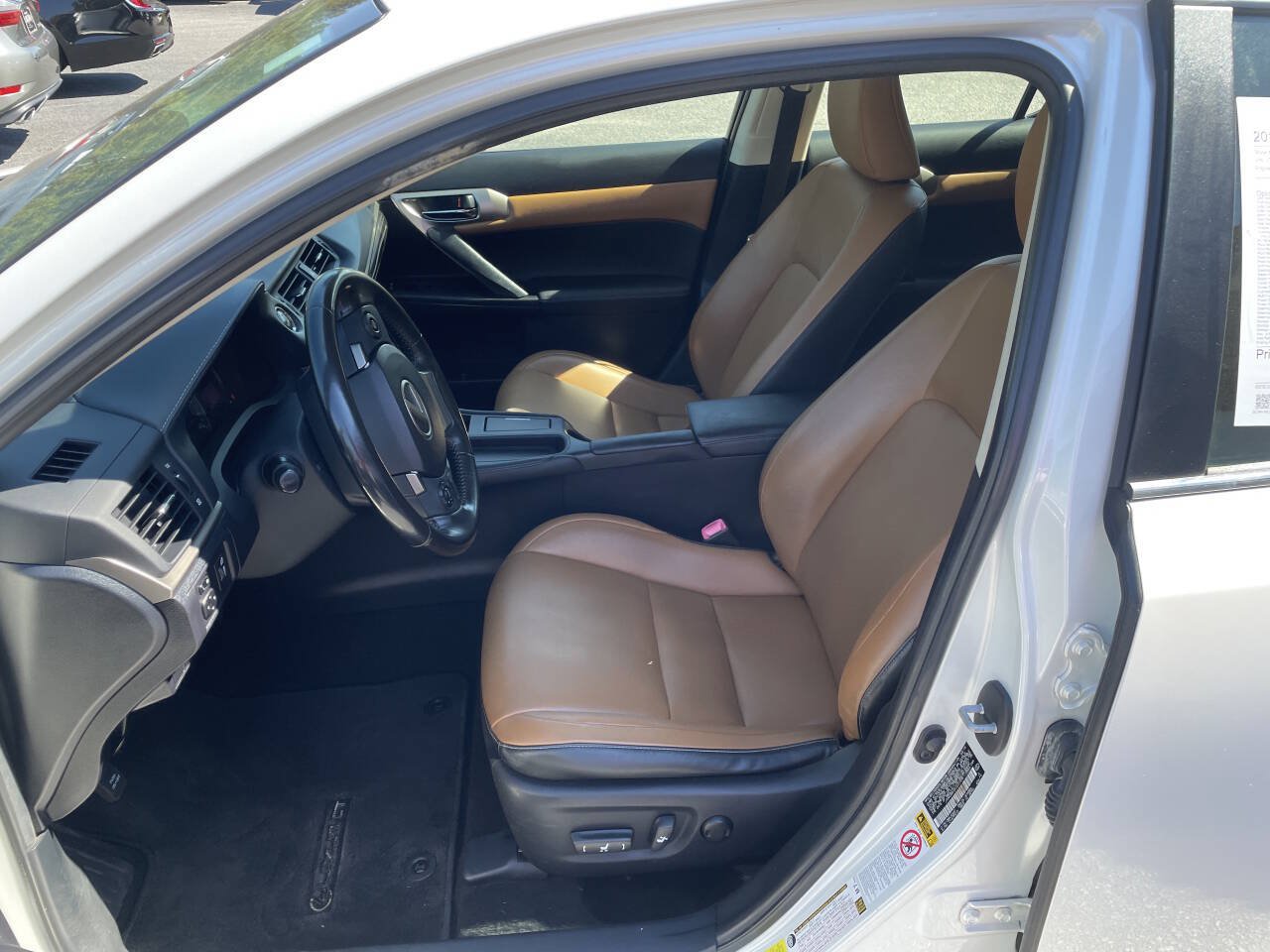 Used 2015 Lexus CT 200h FWD image 13