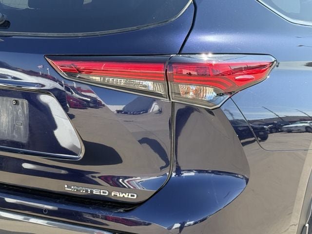 Used 2021 Toyota Highlander Limited AWD/4WD image 7