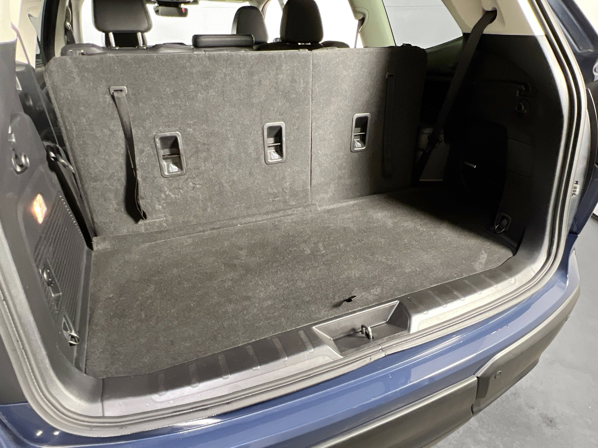 Used 2023 Subaru Ascent Limited w/ Technology Package image 26