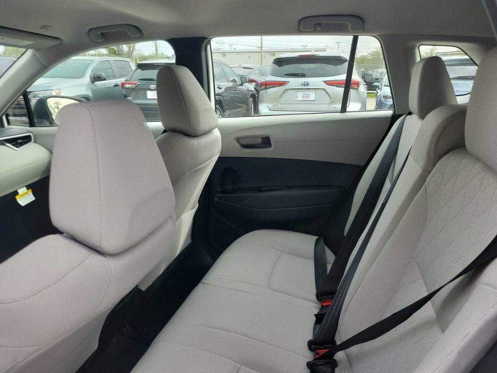Used 2025 Toyota Corolla Cross L image 8
