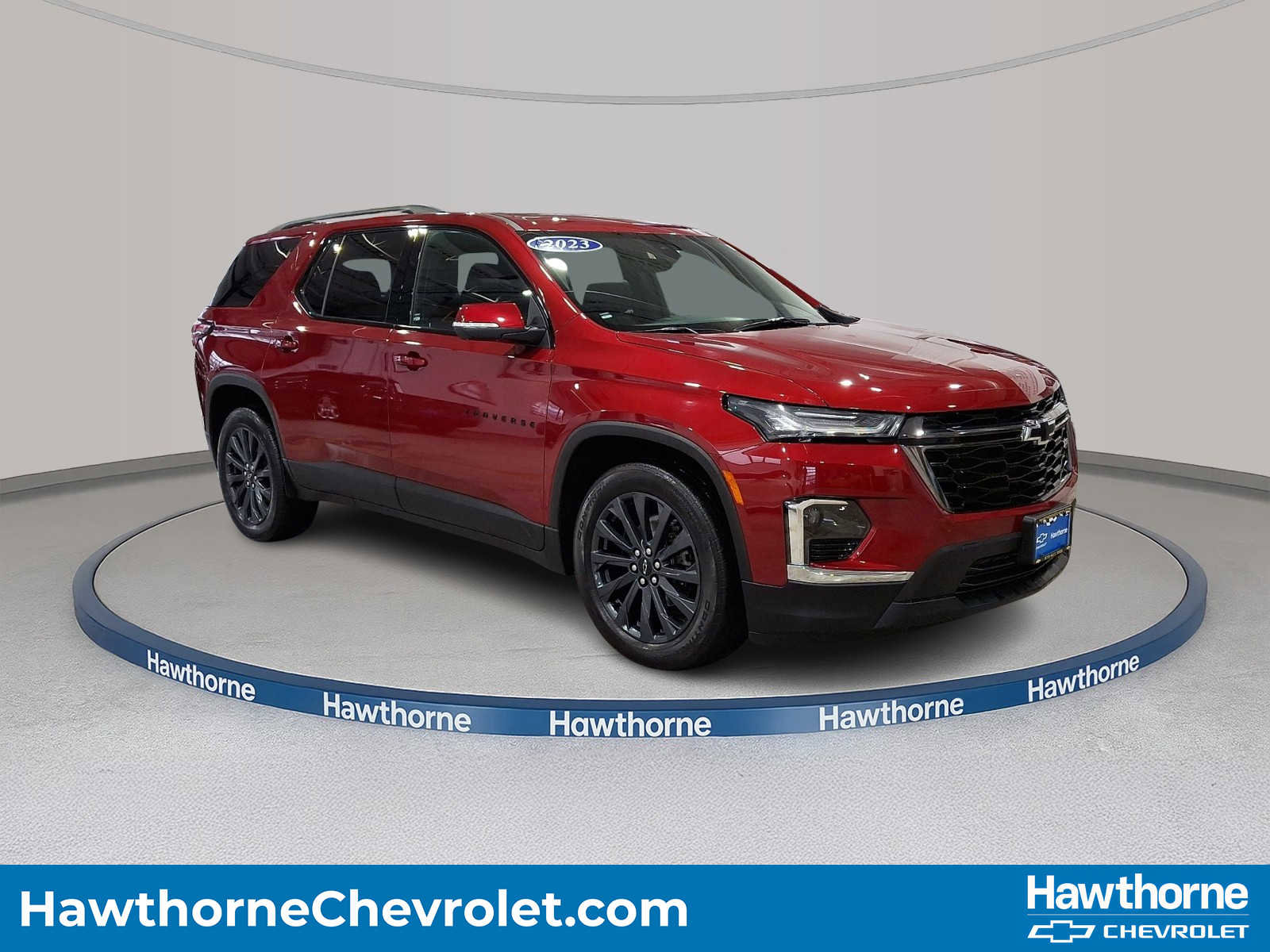 Used 2023 Chevrolet Traverse RS image 1