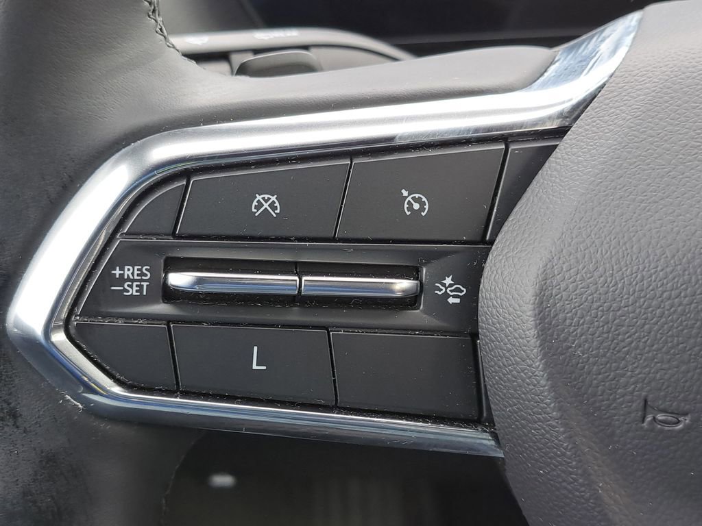 Certified 2025 Chevrolet Equinox LT FWD image 24