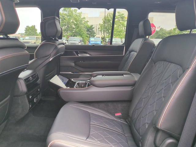 New 2026 Jeep Grand Wagoneer Summit AWD/4WD image 14