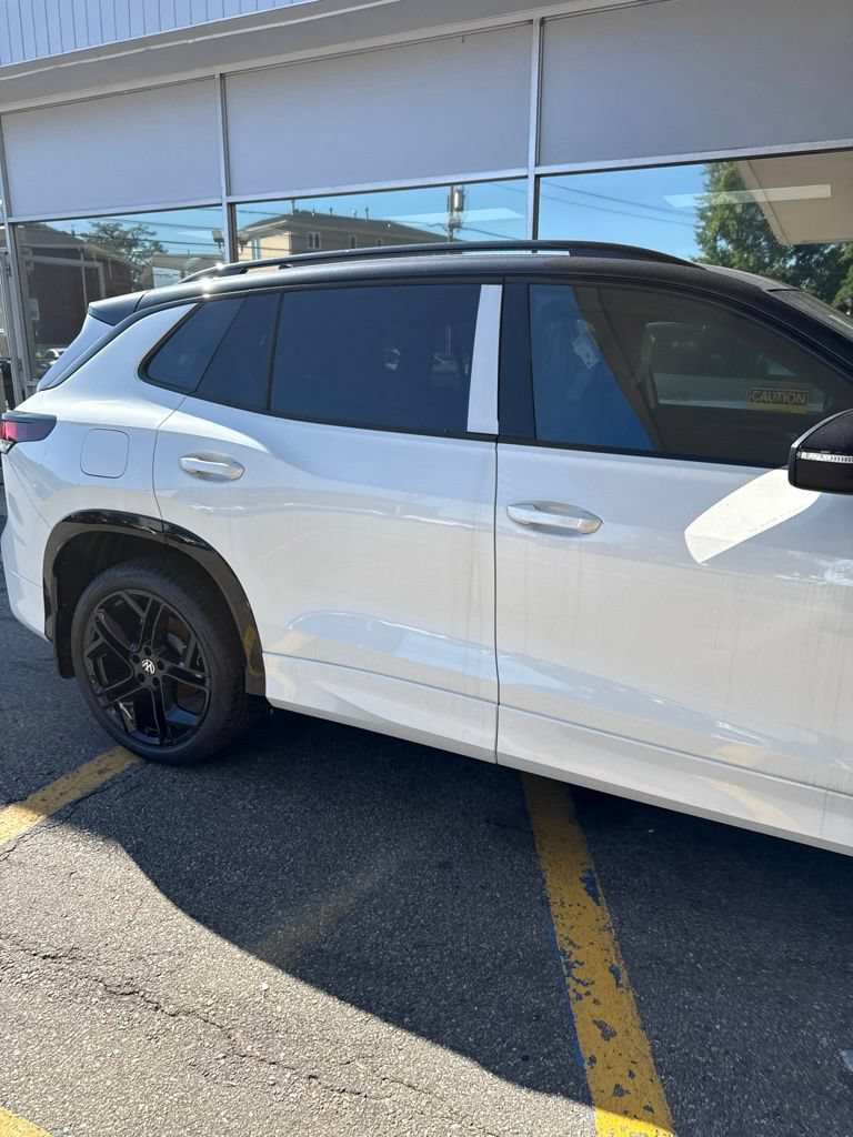 New 2026 Volkswagen Tiguan SE R-Line AWD/4WD image 6