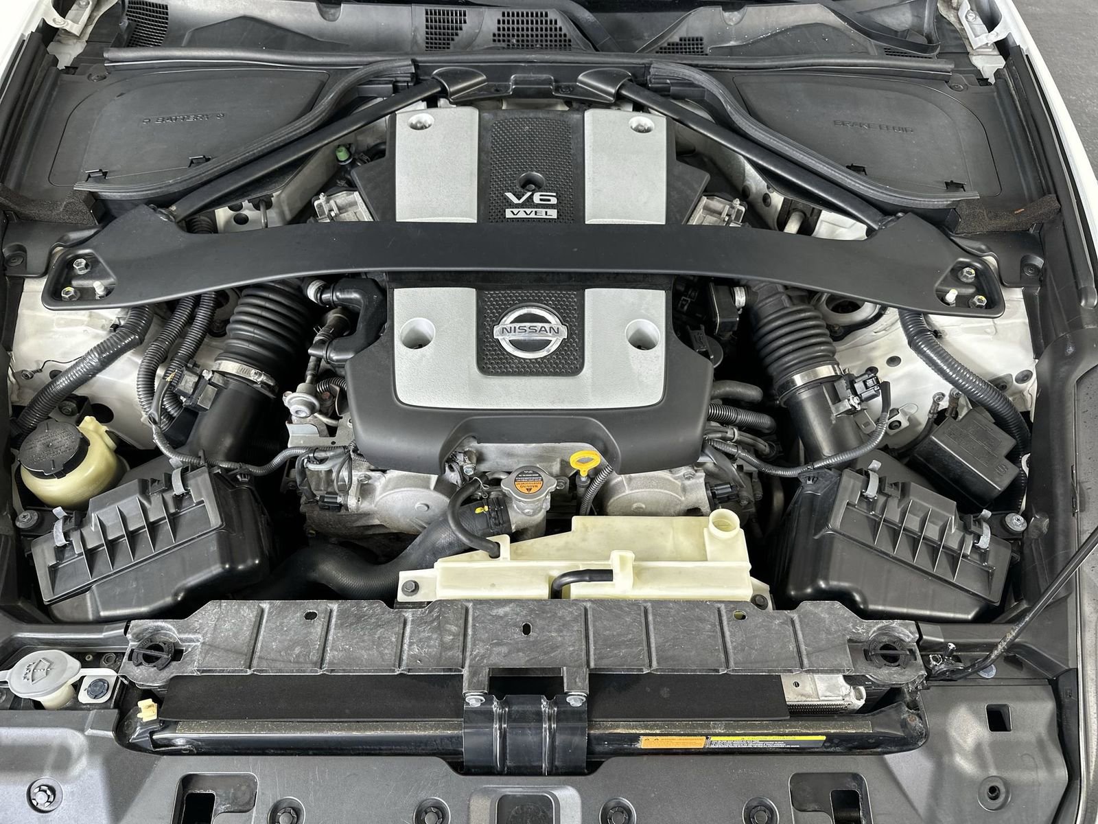 Used 2009 Nissan 370Z Touring RWD image 28