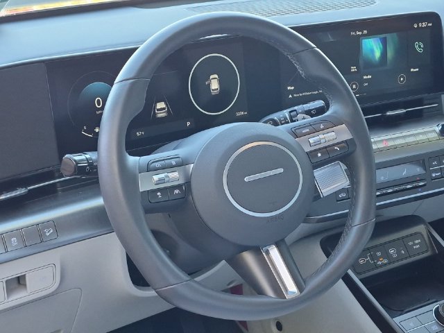 Used 2025 Hyundai Kona SEL FWD image 31